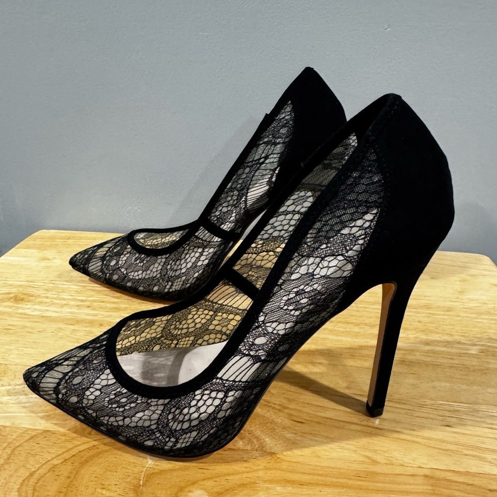 Shoe Dazzle Zanita Black Lace Pointed Toe Stiletto Heels (Size 10)